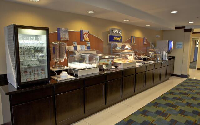 Holiday Inn Express Hotel & Suites Lansing-Dimondale by IHG