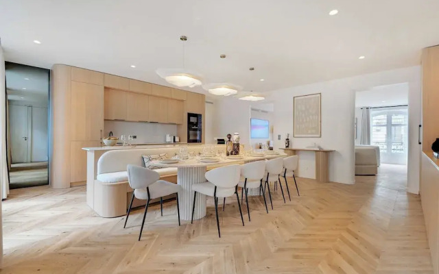 Spacious Flat - 4 Br/10p - Madeleine