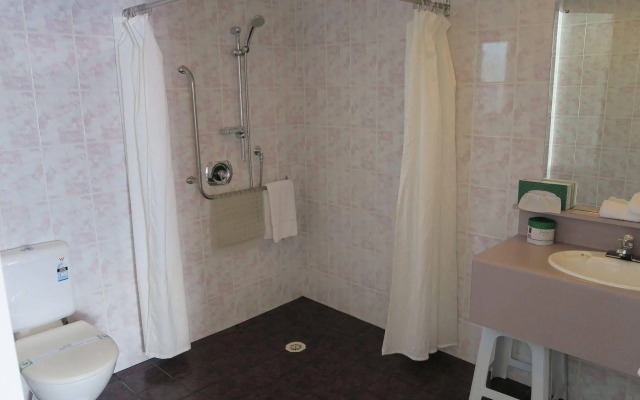 Shadzz Motel & Conference Centre