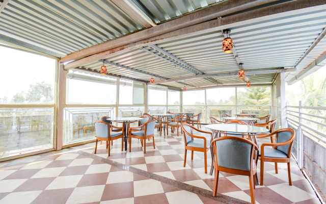 FabHotel Hillview Furnished Stays