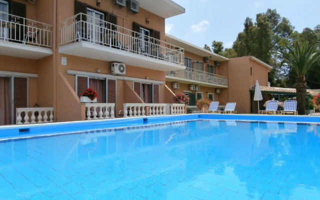 River Studios & Apartments