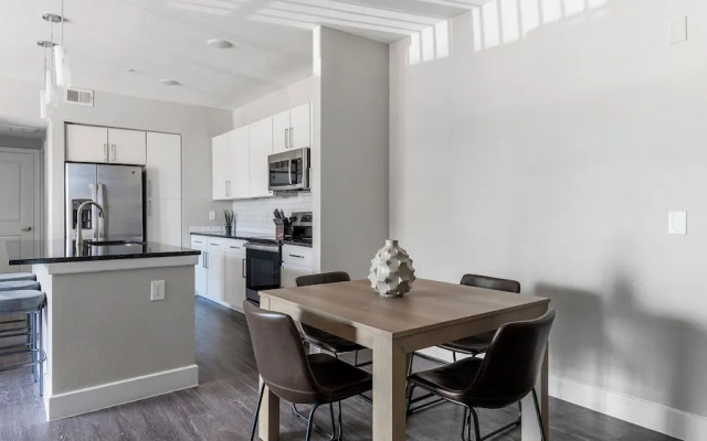 Landing Twin Creeks Apartments