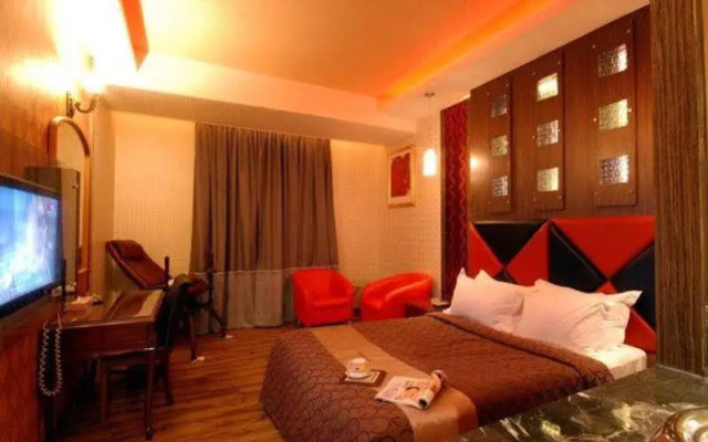 Linyuan Business Motel