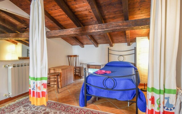 Beautiful Apartment in Monte Antico With 2 Bedrooms