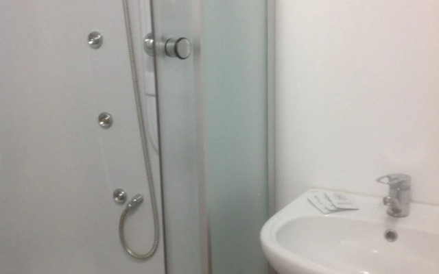 Guest House R&M