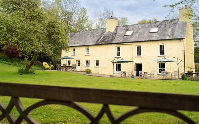 Tŷ Mawr Country Hotel