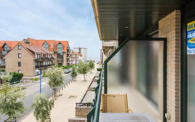 Apartment in Koksijde Near the Beach