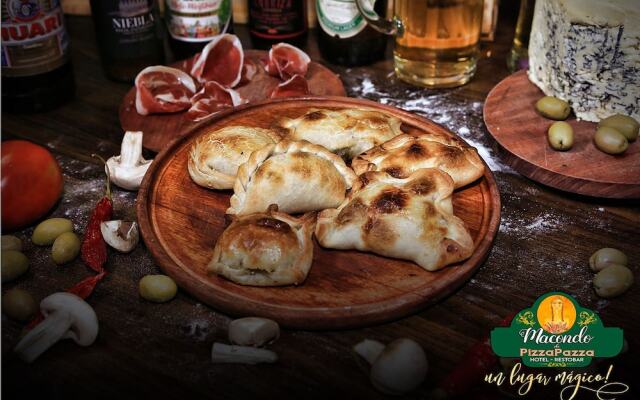 Macondo de Pizza Pazza Hotel RestoBar