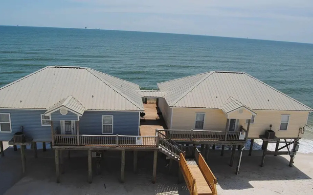 Rainbows End - 100-b Shell Ct