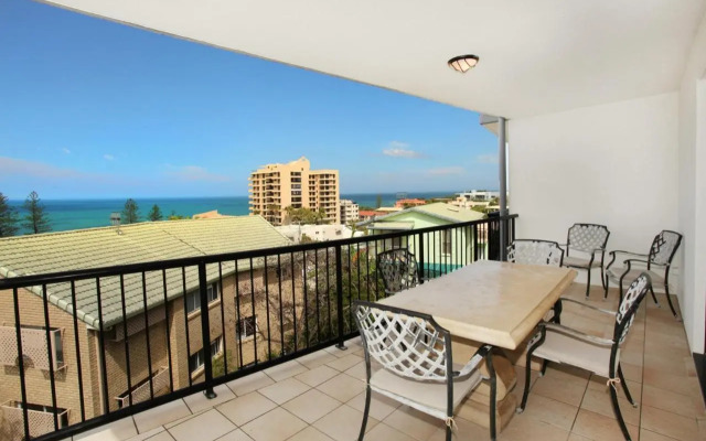 Unit 4 'Beaumont Sur Mer', Coolum Beach