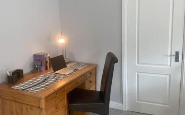 Large 1 bedroom Apartment Chester, Hoole Sleeps 4.