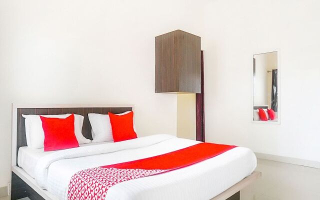 OYO 14747 Hotel Prathik