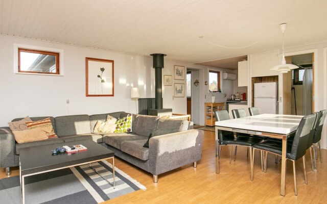 Pleasant Holiday Home in Rødby With Roofed Terrace