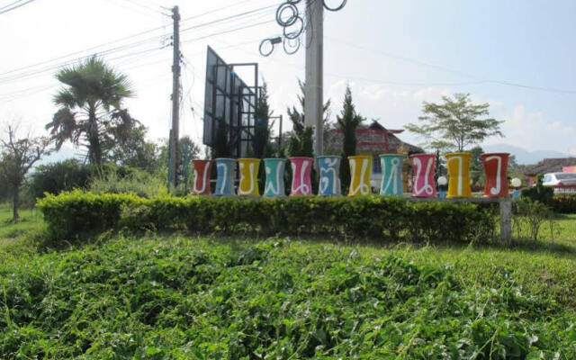Paifon Tonnow Resort