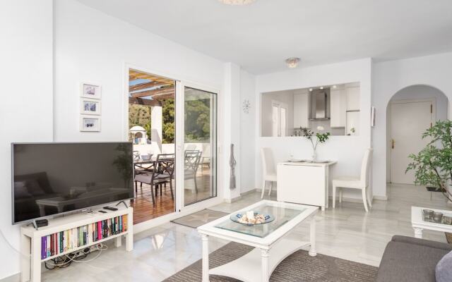 Terrific Bright Apartment with Private Terrace Ref 71