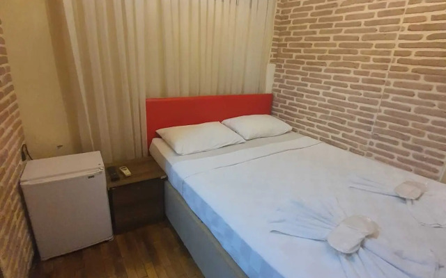 Omar Sultan Park Suites