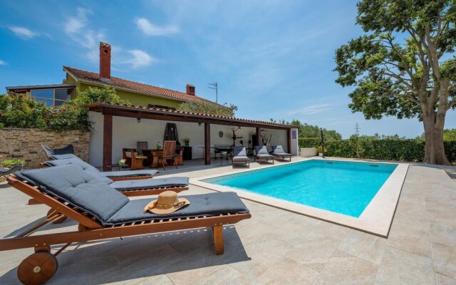 Awesome Home in Galizana With Wifi and 3 Bedrooms