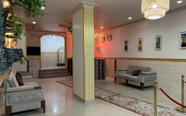 Al Quba Al Thahbia Hotel Suites 2