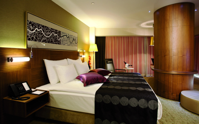 Crowne Plaza Istanbul - Harbiye by IHG