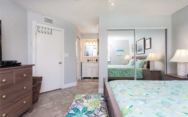 Ocean Village Club O14