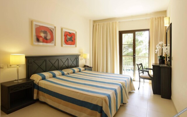 Zafiro Cala Mesquida Hotel