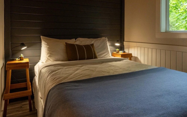 Barefoot Villas Cabin 1 Beaver w/ Hot tub