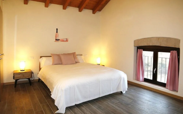 Smart Rooms & Restaurant