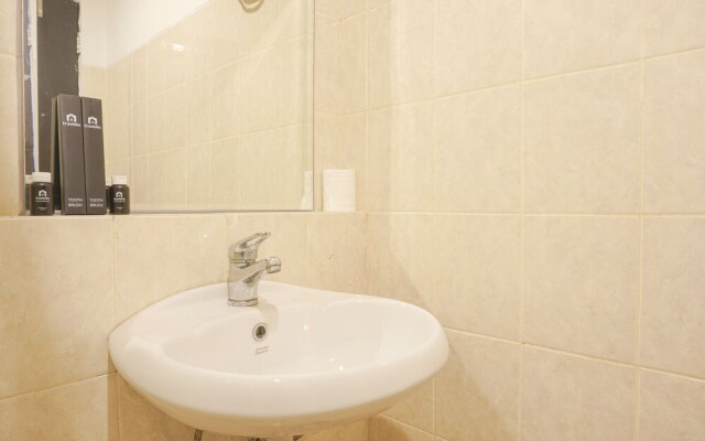 Nice And Comfort 1Br At The Wave Kuningan Apartment