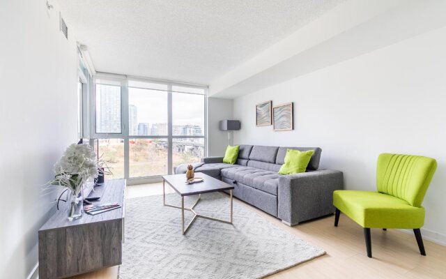 Simply Comfort. Maple Leaf Square