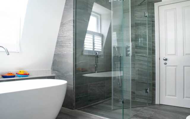 3 Bedroom Fulham House With a Charming Garden
