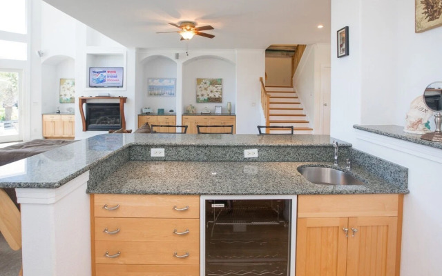 Coach's Castle - 5 Br Home