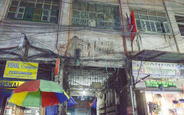 OYO Flagship 3352 Krishna Guest Lines Bagri Market