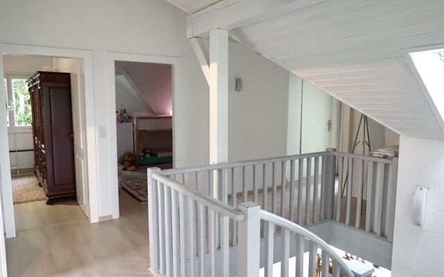 Stunning 6-bed Villa in Etoy