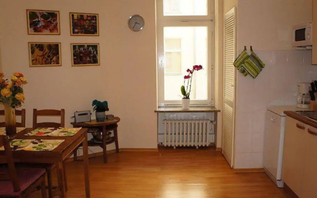 3-Room Apartment Emdener Strasse