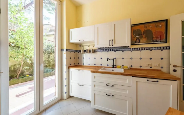 Charming apt with Garden in Castelletto