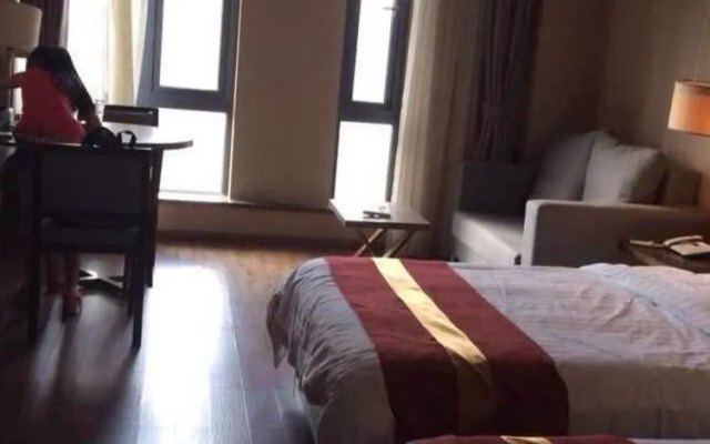 Qunming Shangping Hotel