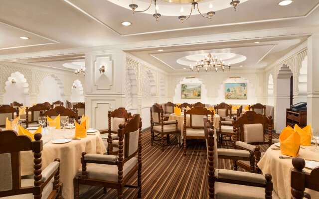 Ramada by Wyndham Colombo Hotel