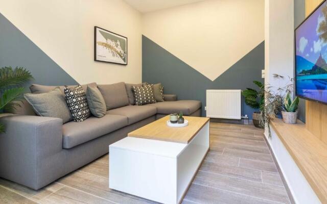 “Champions” Apartment in N. Kosmos neighbourhood