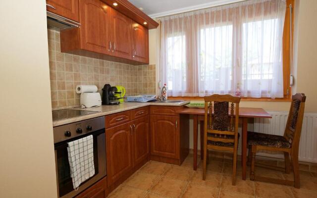 Zoli Apartmanok-Bródy 51-53