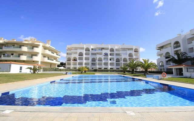 Disinfected Apartment - Armação de Pera with Pool by Homing