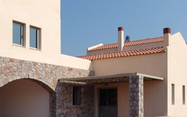 Enalia Gi