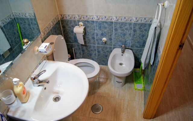 Sunny Holiday Apartment