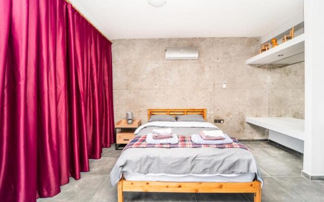 Chardonnay Guest Studio Rooms with Great view for nature lovers