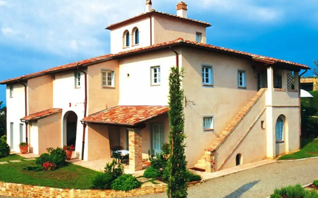 Apartment in Tuscany With Pool & Golf