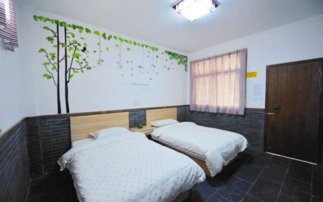 Xianyang Gudu International Youth Hostel