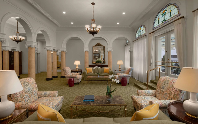 Capital Hotel