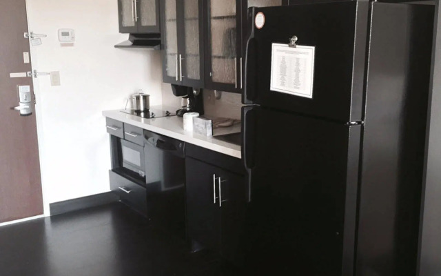 Candlewood Suites Youngstown W I-80 Niles Area by IHG