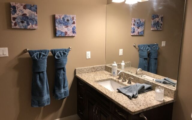 Luxury Lakefront Rooms