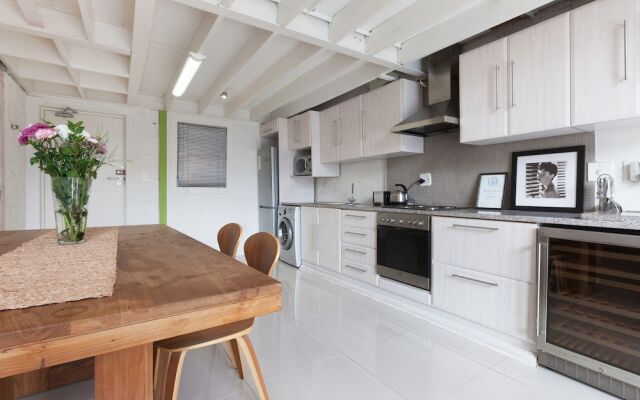 Harbour Terrace Apartments by CTHA