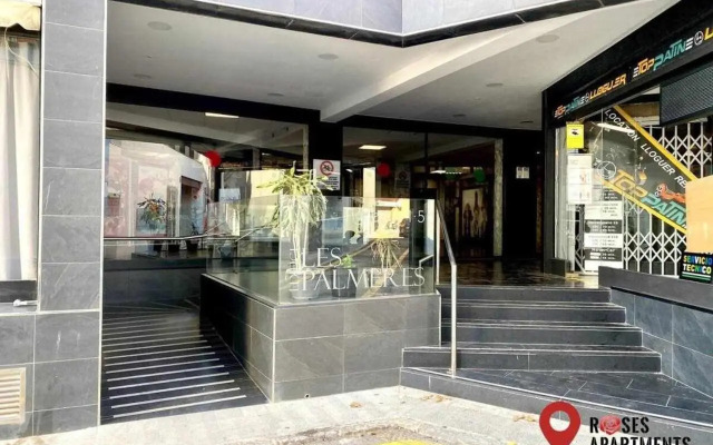 Roses Apartments Estudio 1 vista mar lateral